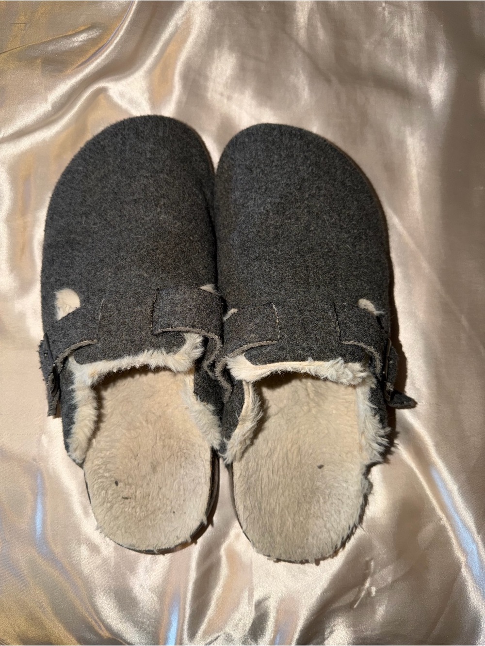 Cozy Grey Faux-Fur Lined Slip-On Slippers